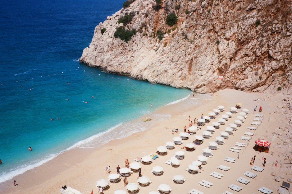 Prekrasna plaža s tirkiznom vodom