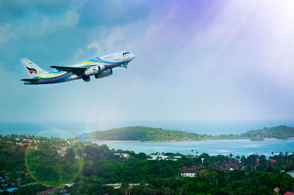 Avion nad tropskim otokom